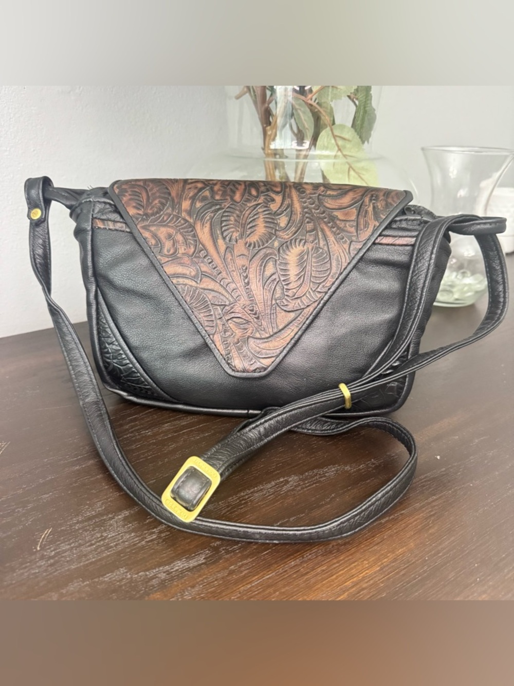 Vintage D’Onofrio Black Leather Crossbody Bag Floral Tooled Accent Made in USA